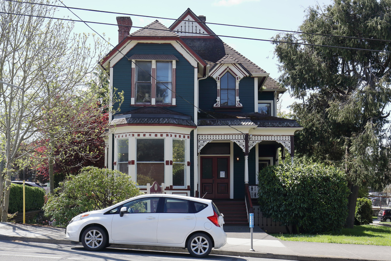 Illustration for article titled Pics from the Curbside: 2018-05-06